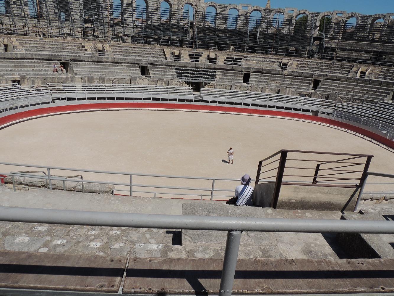 2022 07 UN AIR DE VACANCES 16 DU COTE D ARLES (54).JPG -           